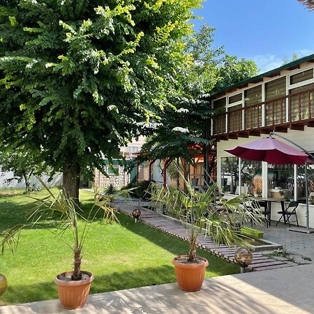 Hotel Eco House Oš Exteriér fotografie